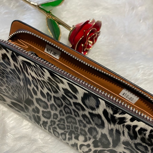 Wallet Brand New Never Used - Picture 5 of 11